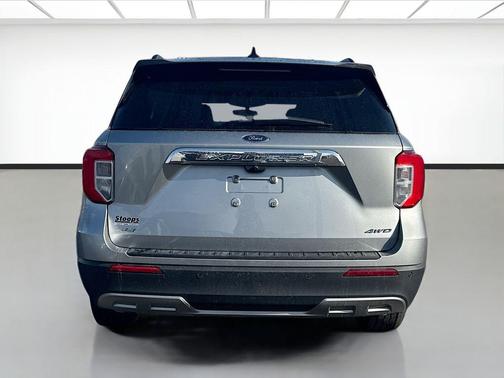 Silver Metallic 2024 Ford Explorer XLT