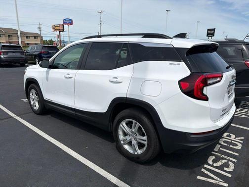 Summit White 2023 GMC Terrain SLE