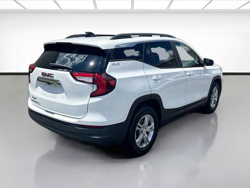 Summit White 2023 GMC Terrain SLE