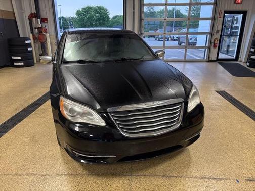 2013 Chrysler 200 Limited