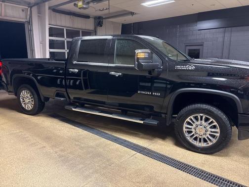 2022 Chevrolet Silverado 2500 High Country