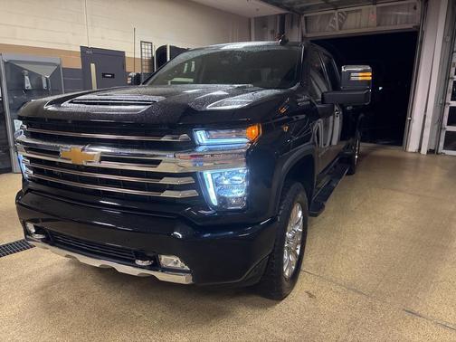 2022 Chevrolet Silverado 2500 High Country
