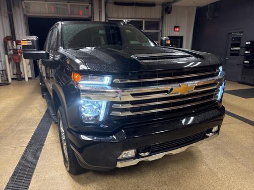 2022 Chevrolet Silverado 2500 High Country