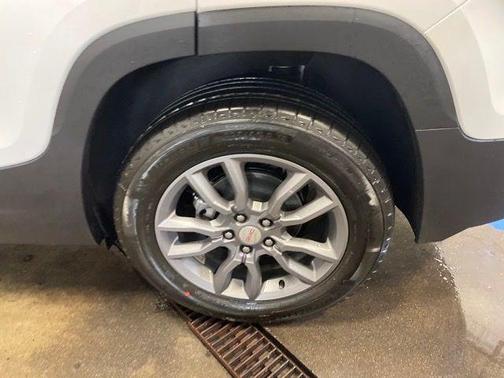 Summit White 2024 GMC Terrain SLT