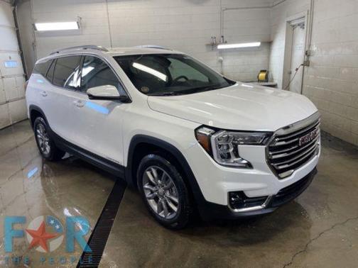 Summit White 2024 GMC Terrain SLT