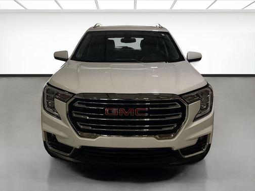 Summit White 2024 GMC Terrain SLT