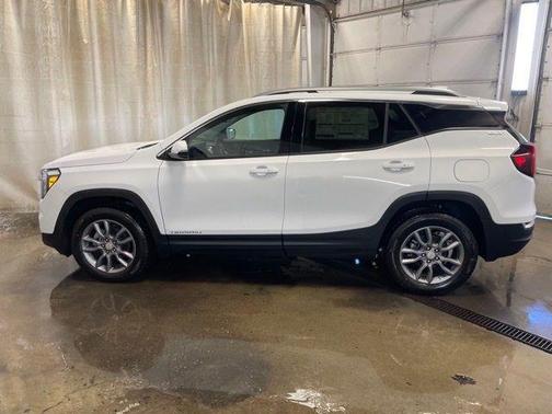 Summit White 2024 GMC Terrain SLT