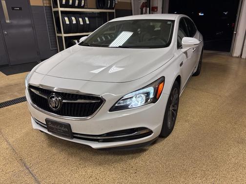 2017 Buick LaCrosse Essence
