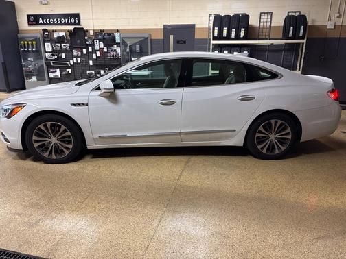 2017 Buick LaCrosse Essence