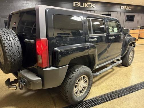 2006 Hummer H3 Base
