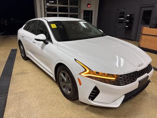 2022 Kia K5 LXS