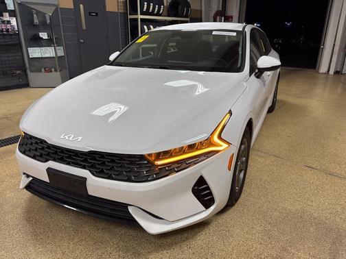 2022 Kia K5 LXS