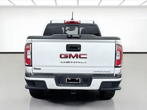 2022 GMC Canyon Denali