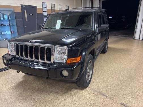 2008 Jeep Commander Sport