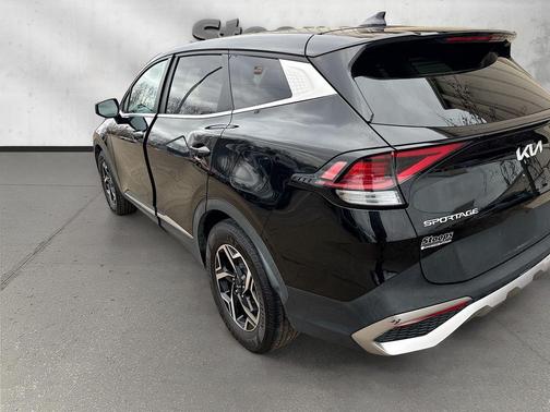 Fusion Black 2023 Kia Sportage LX