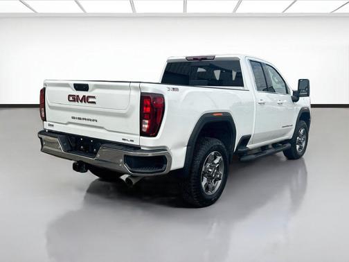 Summit White 2025 GMC Sierra 2500 SLE