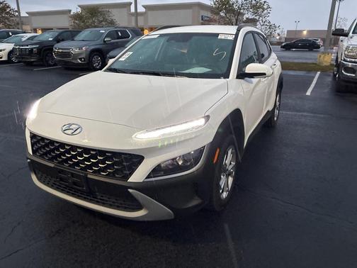 2023 Hyundai KONA SEL
