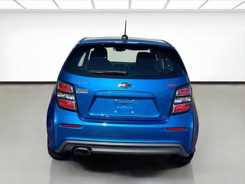 Kinetic Blue Metallic 2020 Chevrolet Sonic FWD Hatchback LT 5-Door