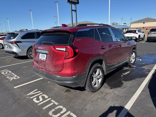 2023 GMC Terrain SLE