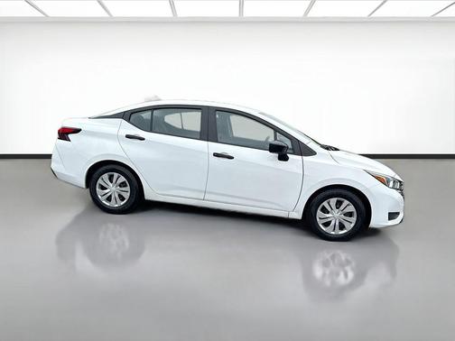 Fresh Powder 2023 Nissan Versa 1.6 S