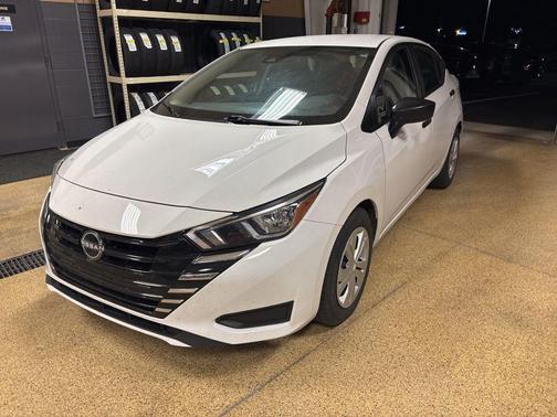Fresh Powder 2023 Nissan Versa 1.6 S