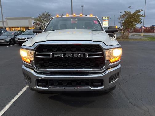 2022 RAM 2500 Tradesman Regular Cab 4x4 8' Box