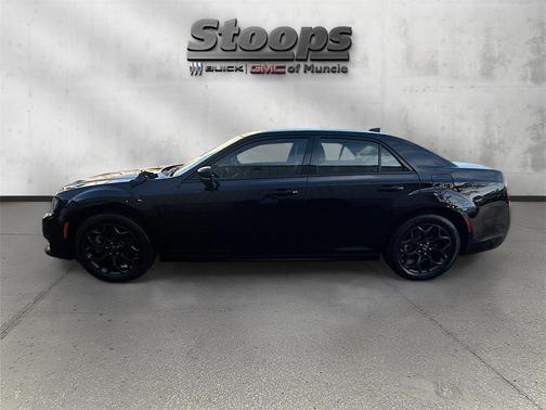 2023 Chrysler 300 Touring