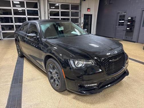 2023 Chrysler 300 Touring