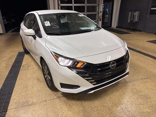 2023 Nissan Versa 1.6 SV