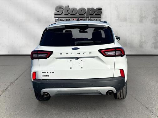 Oxford White 2023 Ford Escape Active