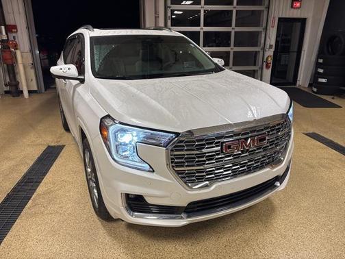 2023 GMC Terrain Denali