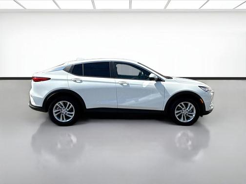 Summit White 2026 Buick Envista Preferred