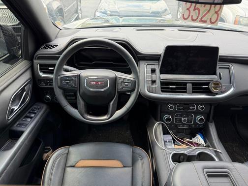 Onyx Black 2023 GMC Yukon 4WD AT4