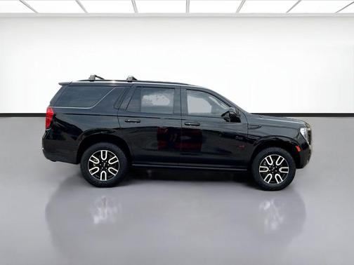 Onyx Black 2023 GMC Yukon 4WD AT4