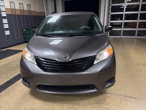 2013 Toyota Sienna SE