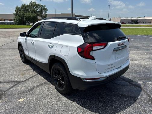 Summit White 2023 GMC Terrain AWD AT4
