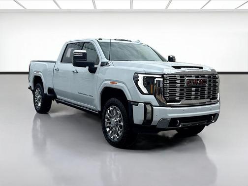 Glacier White Tricoat 2026 GMC Sierra 2500 Denali