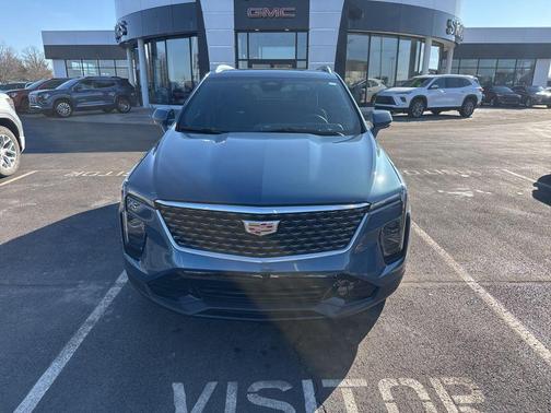 2025 Cadillac XT4 Premium Luxury