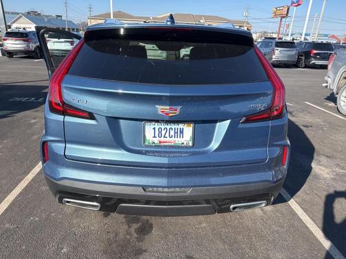 2025 Cadillac XT4 Premium Luxury