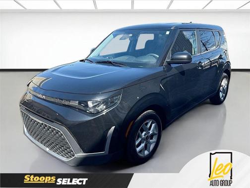 Fusion Black 2024 Kia Soul LX
