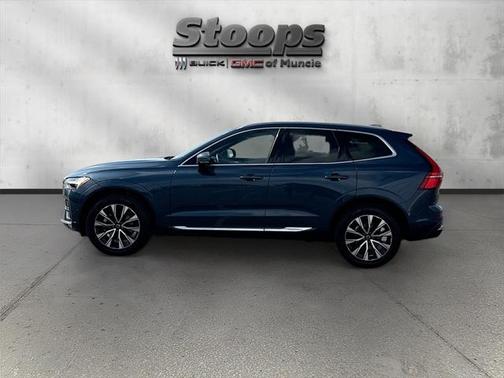 2023 Volvo XC60 B5 Plus Bright Theme