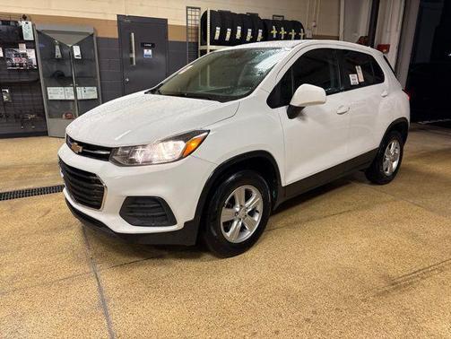 Summit White 2020 Chevrolet Trax LS