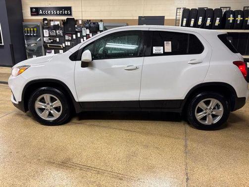 Summit White 2020 Chevrolet Trax LS