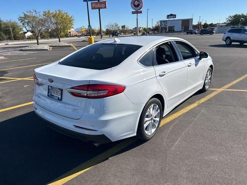 2020 Ford Fusion SE