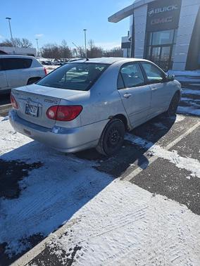 2005 Toyota Corolla LE