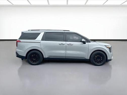Ceramic Silver 2025 Kia Carnival EX