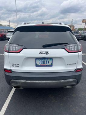 Bright White Clearcoat 2019 Jeep Cherokee Limited