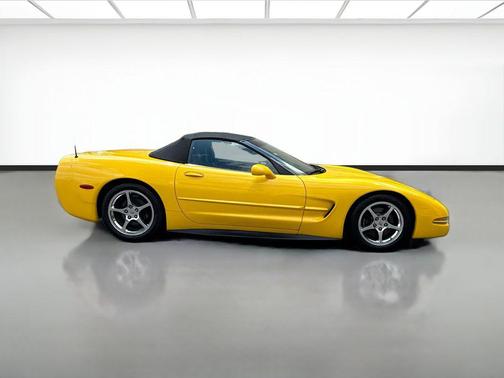 Millennium Yellow 2002 Chevrolet Corvette Base