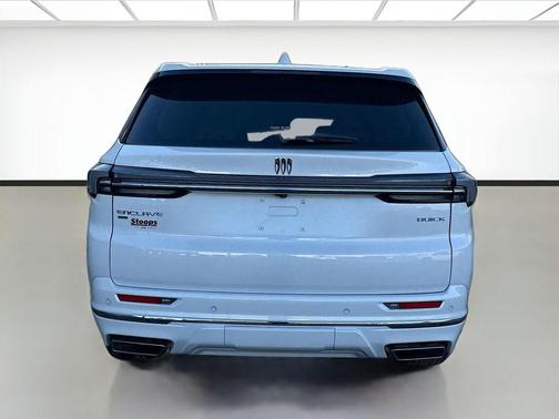 iridescent white tricoat 2026 Buick Enclave Avenir