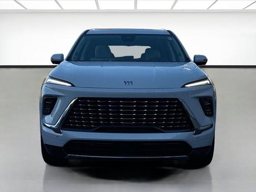 iridescent white tricoat 2026 Buick Enclave Avenir